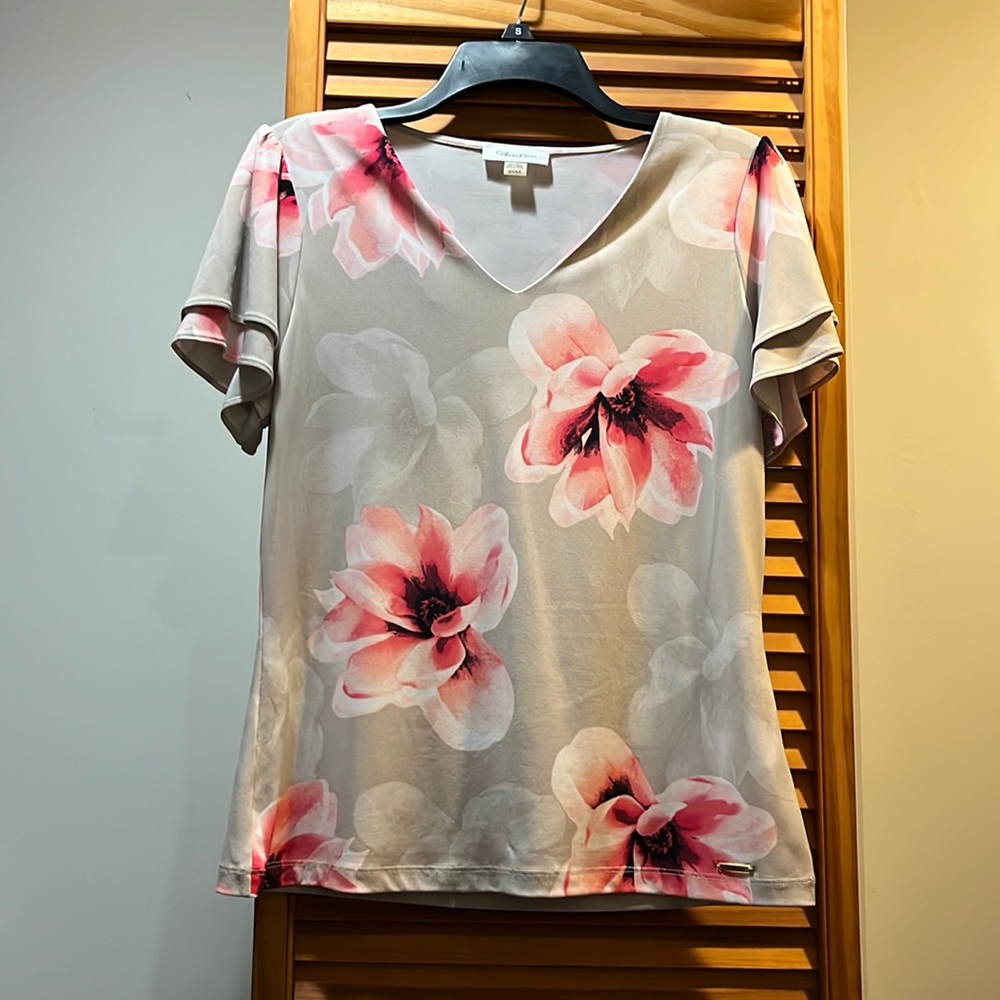 Calvin Klein Dress shirt Great Condition